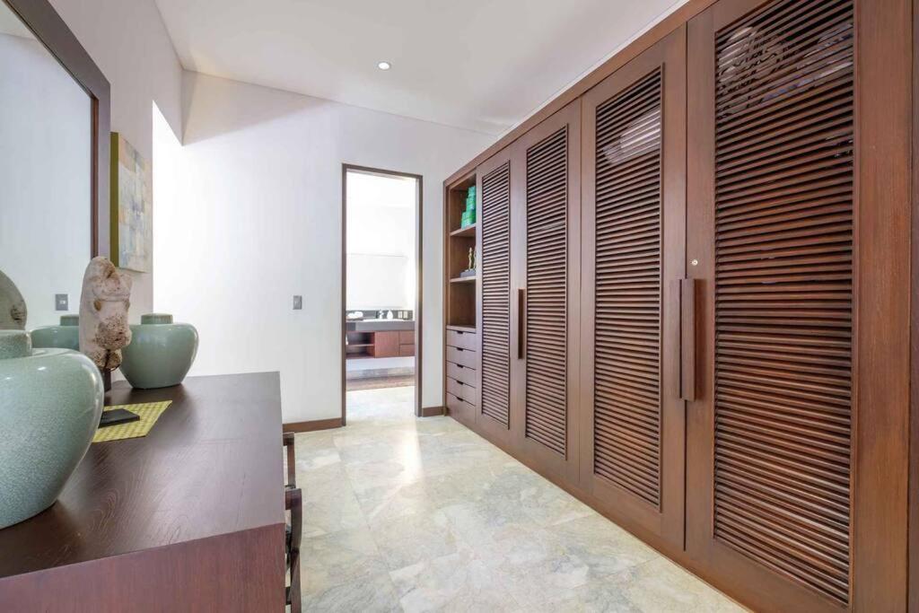 Kejora Beachfront Estate -stunning Eleven Villa Sanur (Bali)