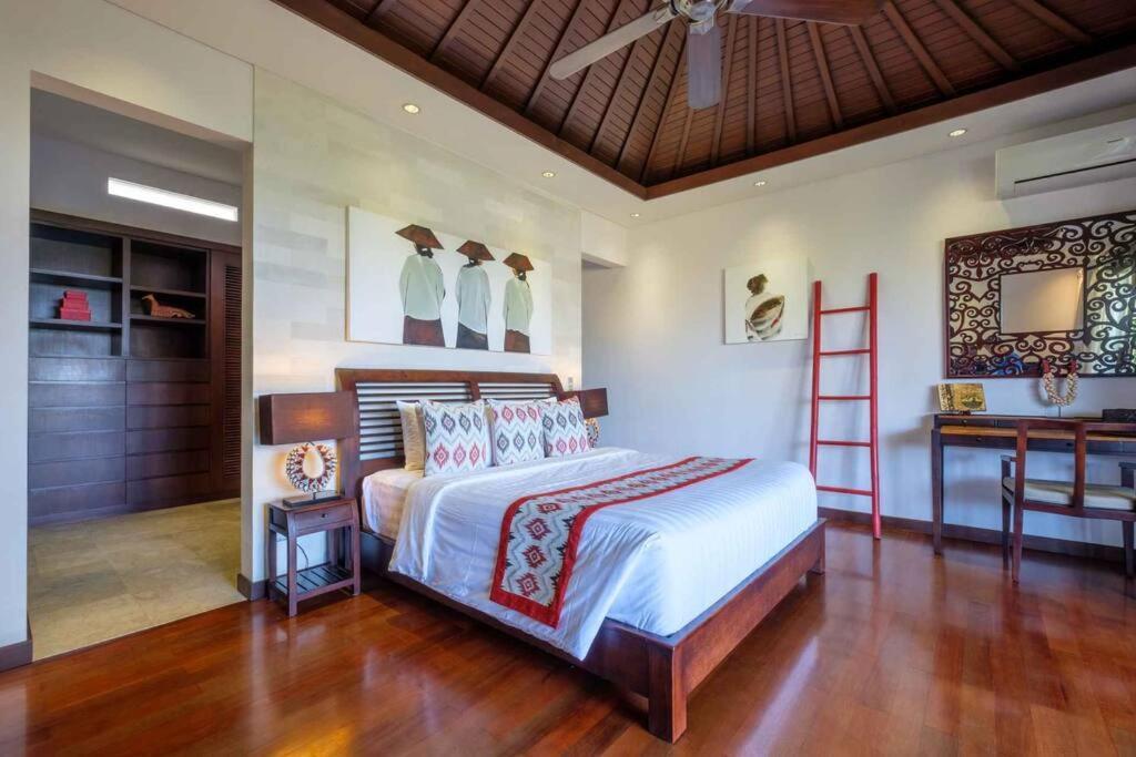 Villa Kejora Beachfront Estate -stunning Eleven Sanur (Bali)