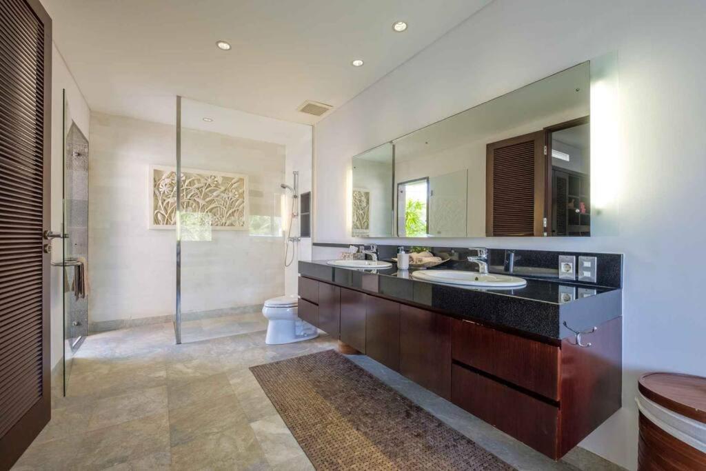 Kejora Beachfront Estate -stunning Eleven